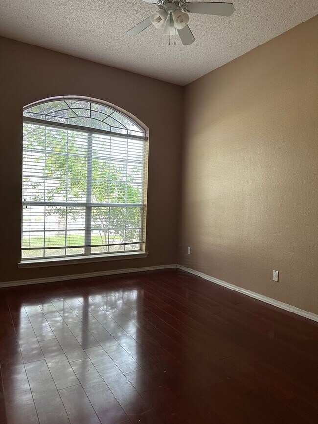 Building Photo - 3601 Warbler Ave