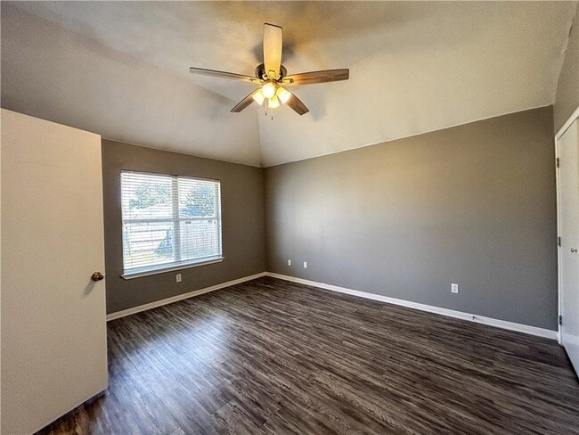Building Photo - 3739 Marielene Cir