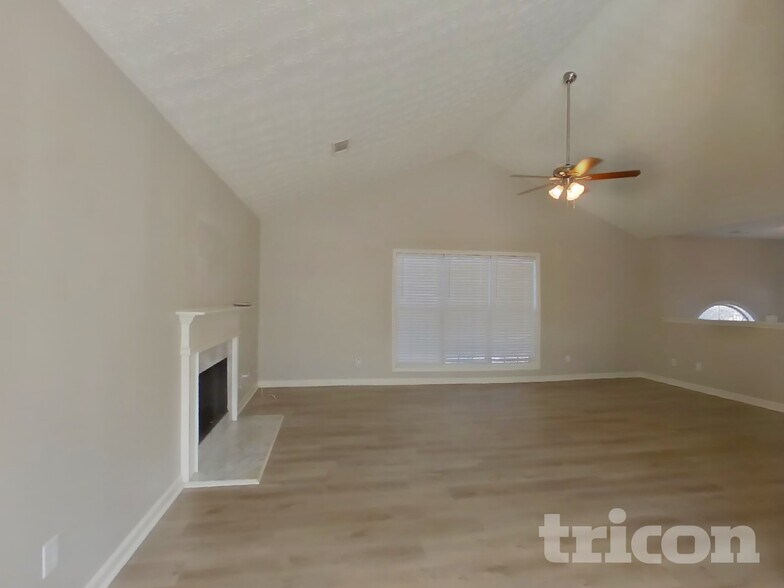 Building Photo - 125 Shenandoah Dr