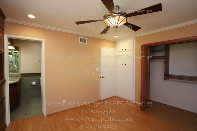 Building Photo - 5411 Park Ave