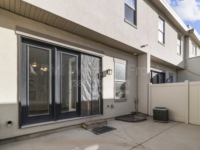 Building Photo - 4721 W Zig Zag Rd
