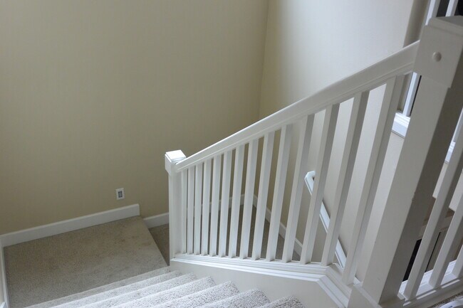 Building Photo - 1365 SE 194th Pl