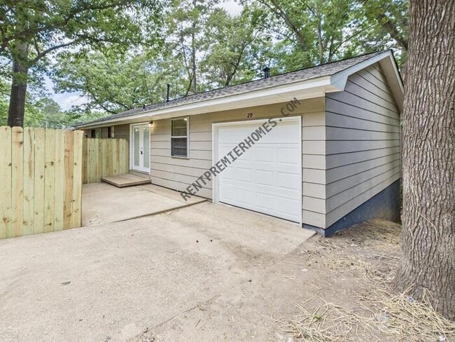 Building Photo - 29 Rosewood Dr