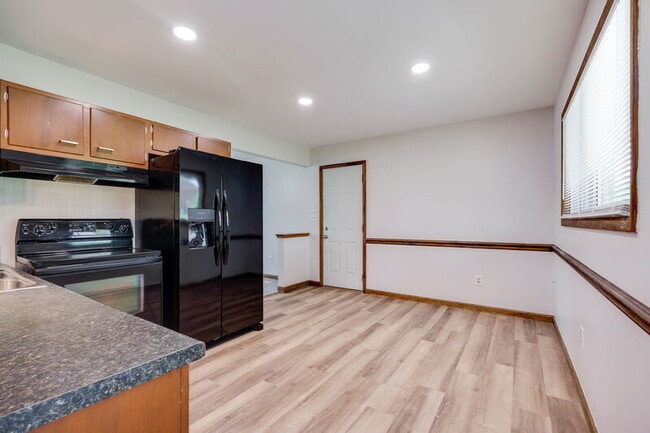 Building Photo - 366 Randy Dr