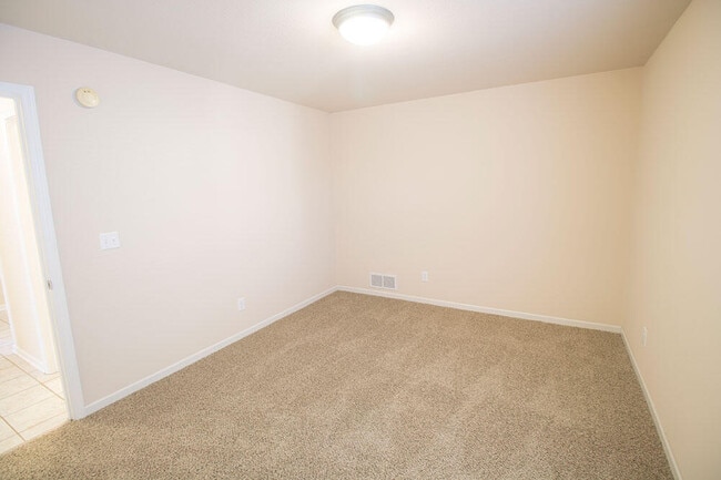 Building Photo - 1881 Field St