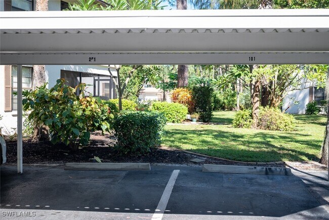 Building Photo - 1801 Courtyard Way