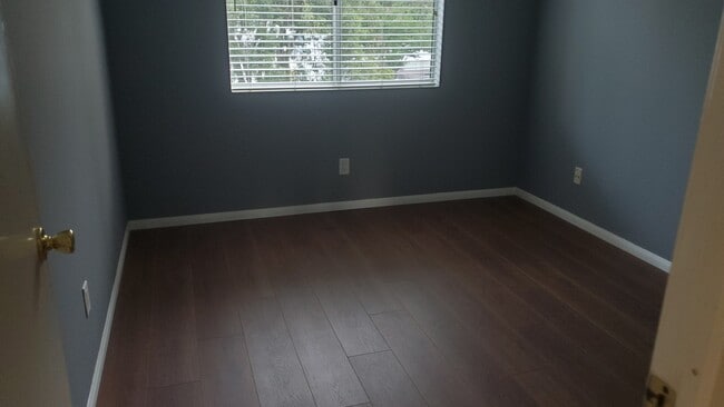 Building Photo - 26721 Linnet Ct