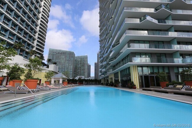 Building Photo - 1300 S Miami Ave