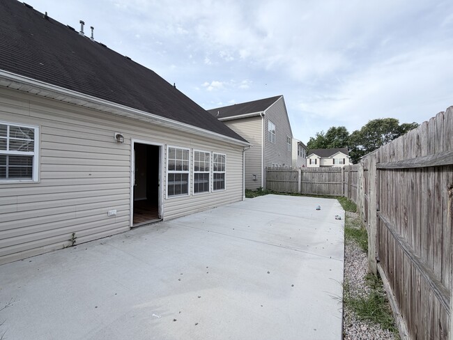 Building Photo - 3619 Dock Point Arch