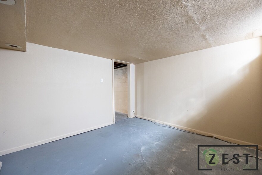 Building Photo - OPEN HOUSE SATURDAY MAY 3RD 2025 10-10:30A...