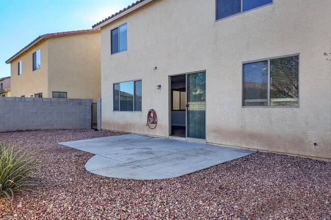 Building Photo - 9222 Cazador St