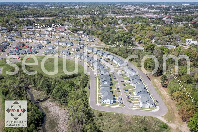 Building Photo - 3923 Four Poles Park Dr