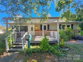 Building Photo - 92 Lawndale Ave SE