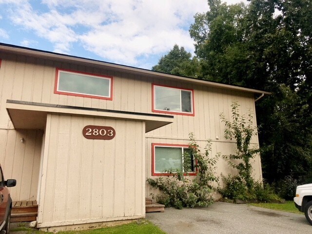 Building Photo - 2803 Aspen Dr