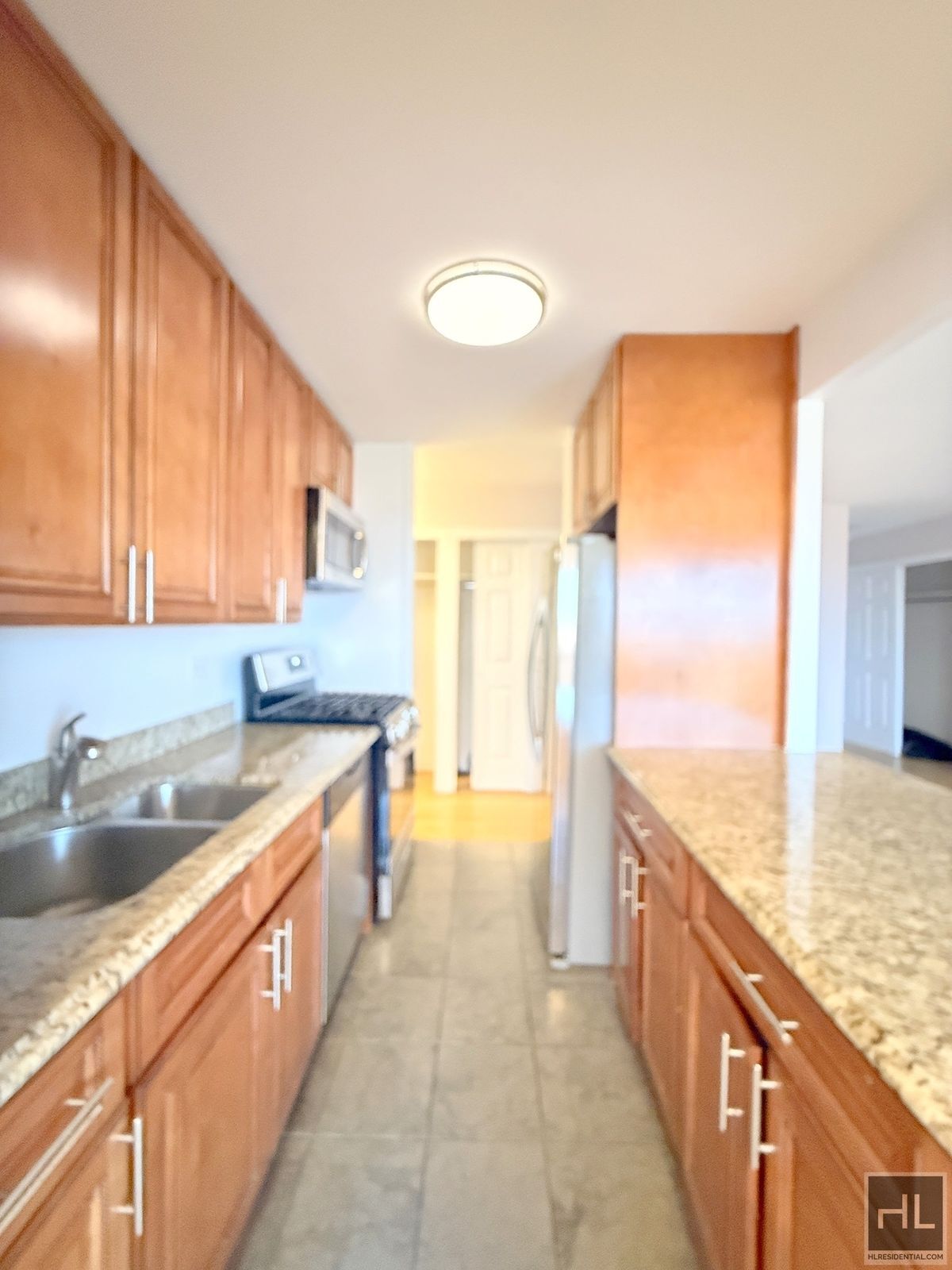 Building Photo - 1 bed 1 bath with dinning area , Washer and dryer - WEST 93 STREET