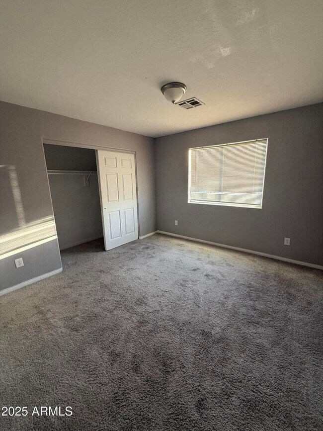 Building Photo - 929 W Cocopah St