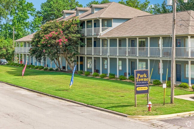 Building Photo - Park Towne Apartments