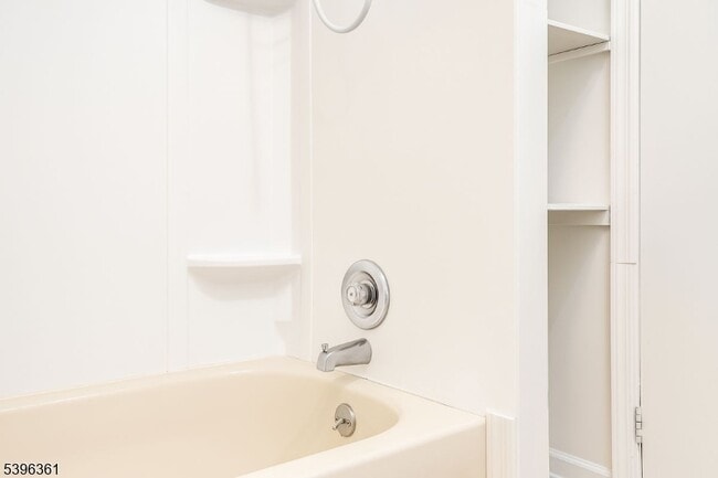 Building Photo - 126 Main St