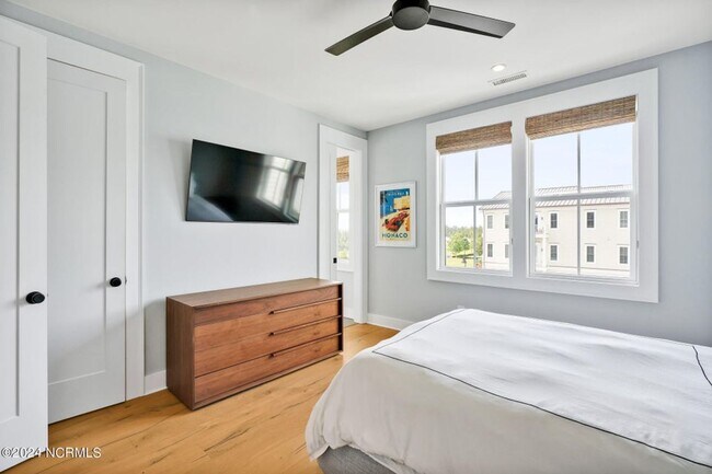 Building Photo - Welcome to Riverlights, a stunning waterfront community in Wilmington, NC