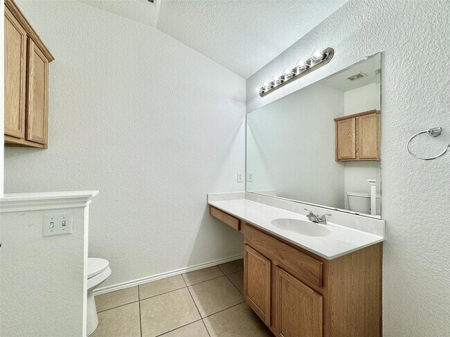 Building Photo - 1015 Aiken Dr