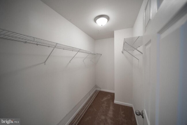 Building Photo - 7356 Tottenham Dr