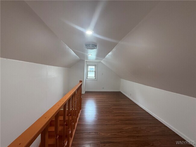 Building Photo - 246 Crisfield Ave