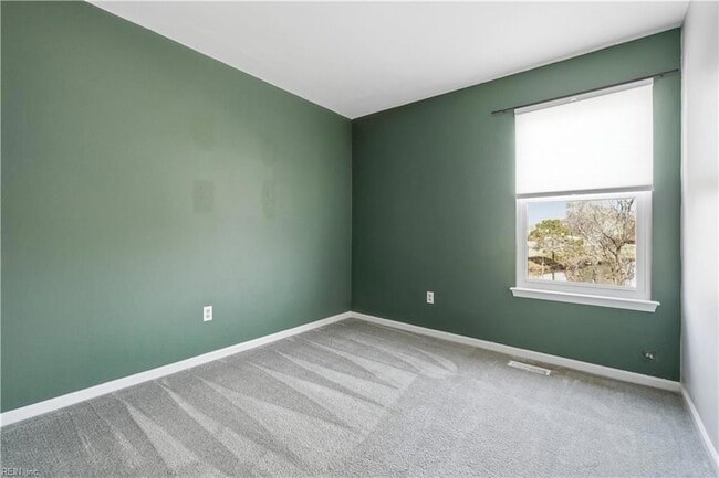 Building Photo - 1328 Mill Lake Quarter