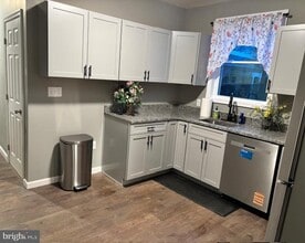 Building Photo - 537 N Mechanic St