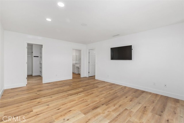 Building Photo - 1120 Granville Dr