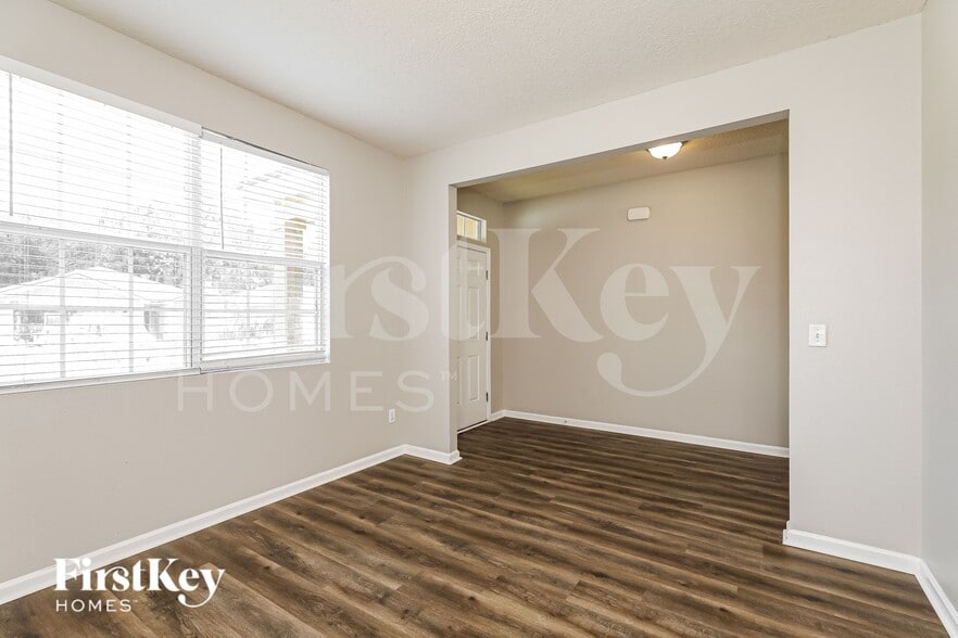 Building Photo - 8058 Brothers Walk Ln
