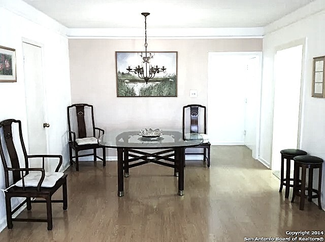 Dining Room - 7701 Wurzbach Rd