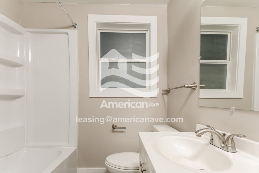 Building Photo - 2852 Revels Ave