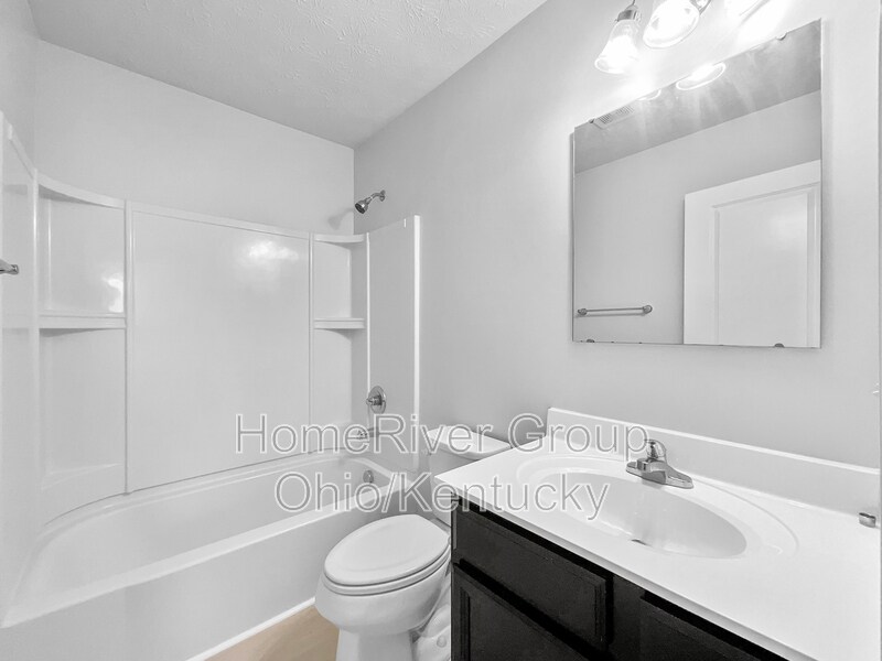 Building Photo - 5013 Sullivans Ridge Dr