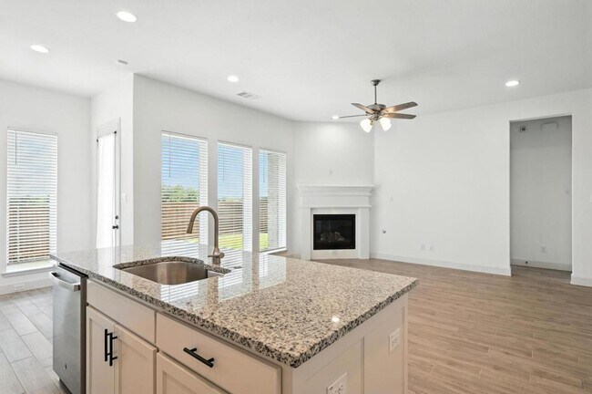 Building Photo - 1101 Briar Oak Ln