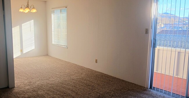 Building Photo - Two Bedroom in Carson Park! Refrigerator, ...