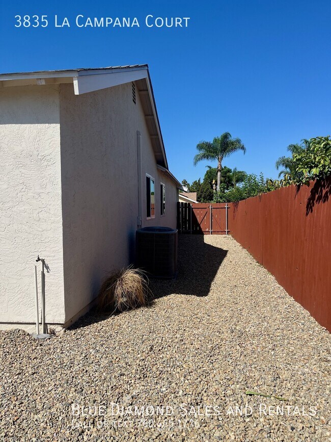 Building Photo - 3835 La Campana Ct