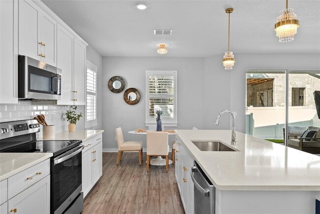 Building Photo - 5834 S MacDill Ave