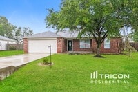 Building Photo - 16179 Summer Breeze Ct