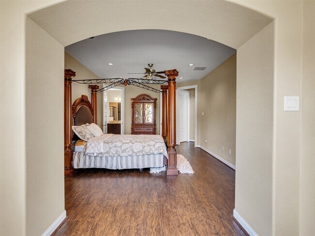 Building Photo - 10135 Cypress Path