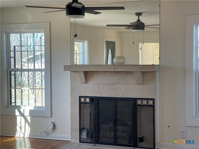 Building Photo - 111 W Fowler Ave