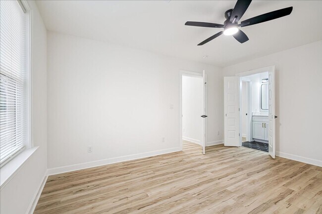 Building Photo - 5186 Broken Oak Dr