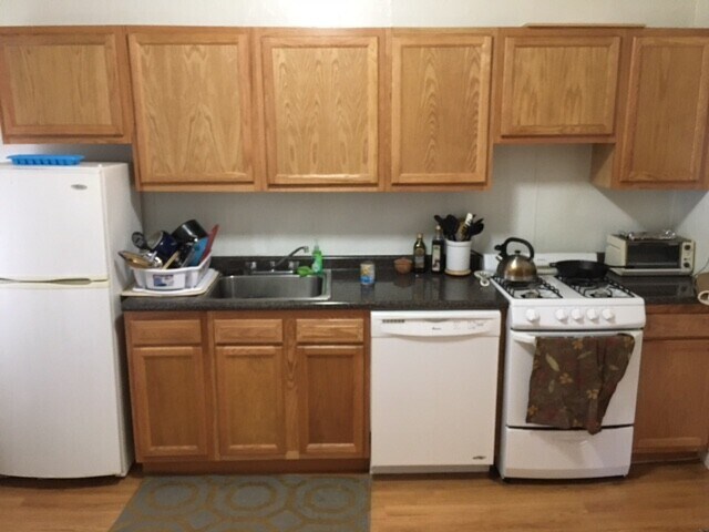 Building Photo - 1634 Commonwealth Ave