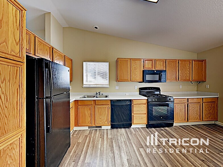 Building Photo - 6290 W Crow Ct