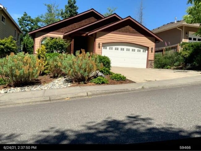 Building Photo - 3 Bd., 1.75 Ba., Rambler Style Home