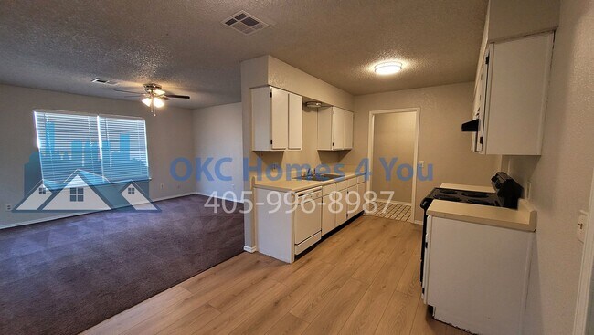 Building Photo - 1645 SE 52nd St