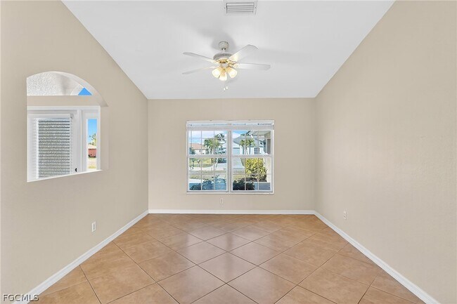 Building Photo - 815 SW 11th Ave