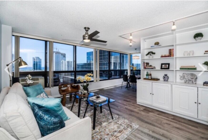 Building Photo - 876 Curtis St