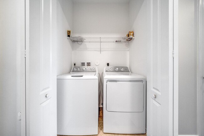 Building Photo - 4543 Tara Cove Way