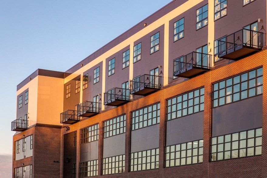 Building Photo - Sheyenne Plaza