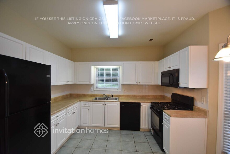 Building Photo - 105 Whiddon Dr